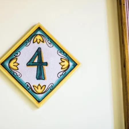 Porta Bagni 3* Sciacca